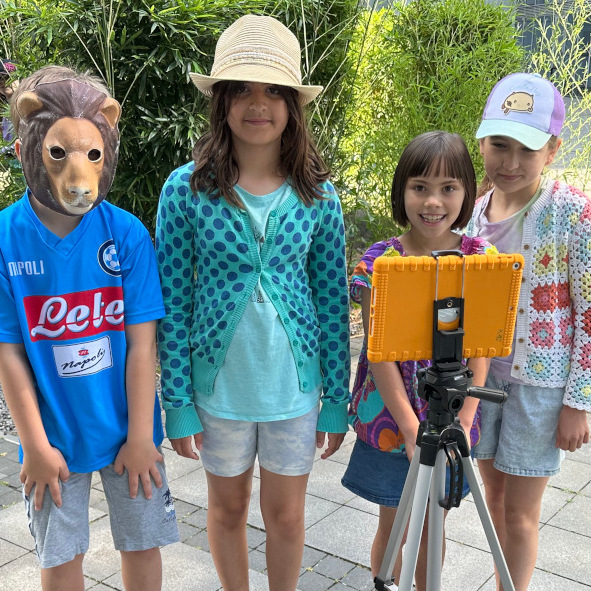 Kinder beim Video-Workshop