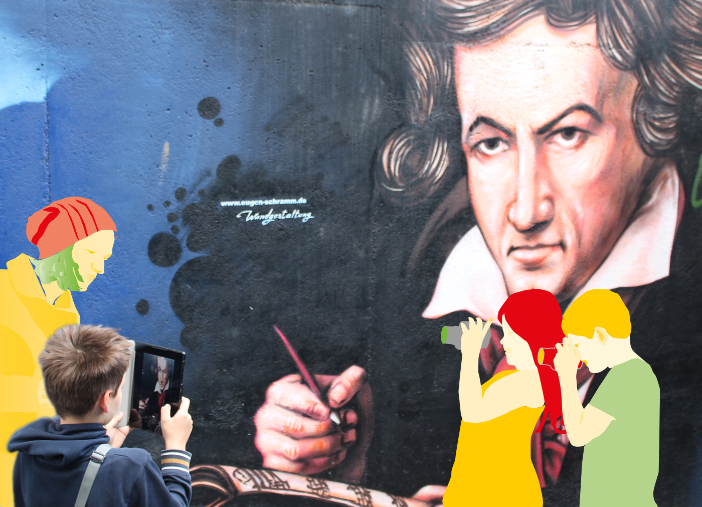 Ein Kind fotografiert mit dem Tablet eine Beethoven-Wandmalerei in Bonn